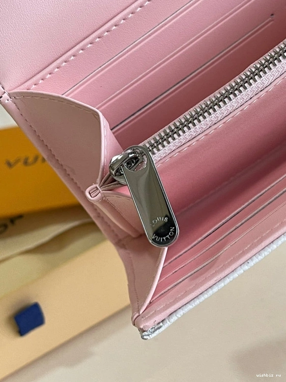 WIS VUITTON IRIS LOUIS WALLET 1019